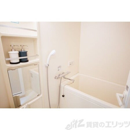 アスール江坂の物件内観写真